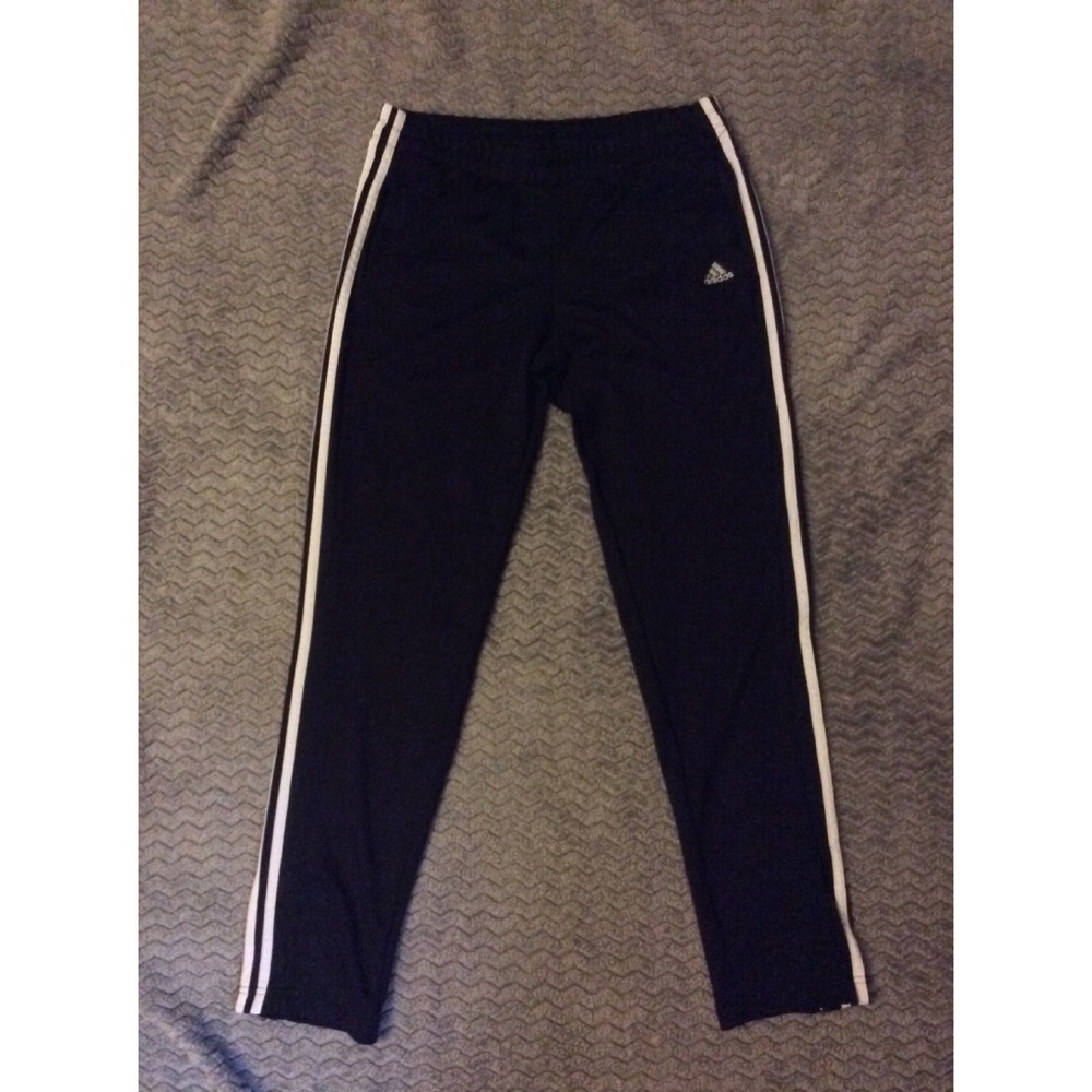 Women’s Adidas pants 3 Stripes